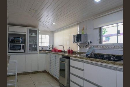 4_photo/95272f8e81.1b043f24ce6f9f2c-ATLAS-5908a6a8-0a90-462b-8d2f-dfe9673c2c2a.jpg de casa para alugar com 4 quartos, 180m² em Ribeirão da Ilha, Florianópolis