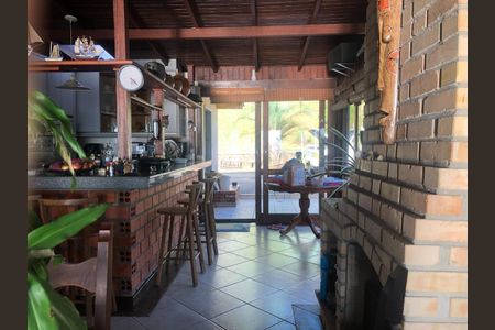 5_photo/95272f9e07.e5e39f347327fa9a-ATLAS-43ede0f7-50b9-454b-ab22-219737cf9b53.jpg de casa à venda com 2 quartos, 150m² em Ribeirão da Ilha, Florianópolis