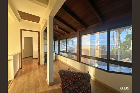 2_photo/9527360eaf.68fea5cf95d25830-ATLAS-17b8a241-d0f6-431a-9cf3-20ca3cdd0a7c.jpg de casa à venda com 3 quartos, 300m² em Centro, São José