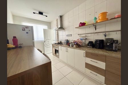 8_photo/95273795b3.fcd6e517dee17966-ATLAS-e69f7007-e8fe-4bf2-99e4-cf2afdfb36b5.jpg de apartamento à venda com 2 quartos, 109m² em Coqueiros, Florianópolis