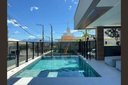 41_photo/9527379799.5fefd9df0454d84f-ATLAS-24ac2fb5-fc25-4e63-9fb1-e426db84896e.jpg de apartamento à venda com 2 quartos, 100m² em Coqueiros, Florianópolis