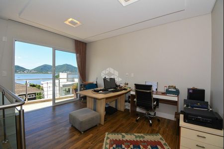 31_photo/95273797e9.007d8801227075bf-ATLAS-d3ef4d2d-927c-4285-8f3f-1c4651eda0e6.jpg de casa à venda com 4 quartos, 417m² em Coqueiros, Florianópolis