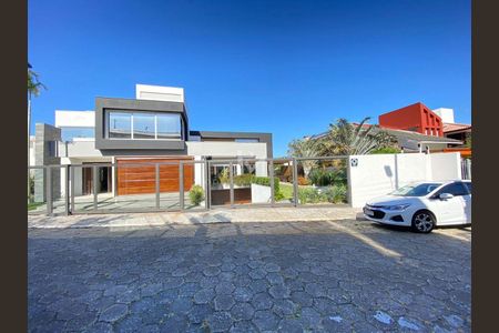 5_photo/952737a5a5.74a96c0b2c4b8c29-ATLAS-331e08a2-0947-43a4-b284-a7408f75f5e0.jpg de casa à venda com 4 quartos, 900m² em Coqueiros, Florianópolis