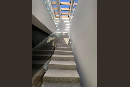 8_photo/952737a5a5.74a96c0b2c4b8c29-ATLAS-d4da567e-0f9e-4eae-b58a-c5b30e1574df.jpg de casa à venda com 4 quartos, 900m² em Coqueiros, Florianópolis