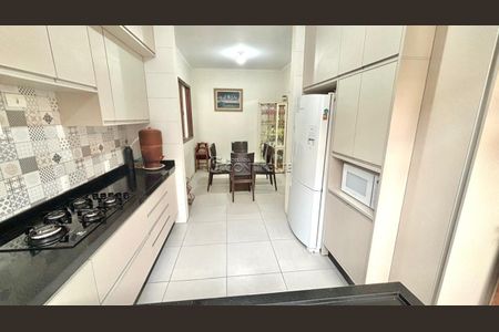 8_photo/952737b06f.7e2ea02b9085bf9d-ATLAS-43330ce1-64b9-46ee-a67d-67c52a877cb5.jpg de casa à venda com 5 quartos, 343m² em Itaguaçu, Florianópolis