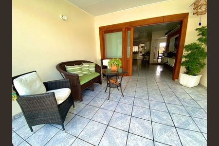 4_photo/952737b07d.ceff8192393c33de-ATLAS-2e9d73f2-acd6-427e-810c-3637ba3eeee6.jpg de casa à venda com 4 quartos, 190m² em Itaguaçu, Florianópolis