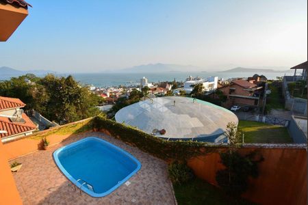 38_photo/952737b0a3.ec45c5915be217bb-ATLAS-65e00a45-51f9-4a18-896e-6284f37ea6cc.jpg de casa à venda com 4 quartos, 456m² em Itaguaçu, Florianópolis