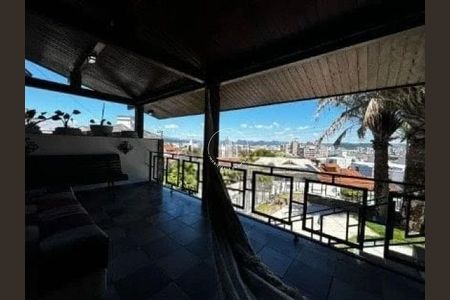 5_photo/952737b0d7.32a8019b0364636a-ATLAS-0200a72e-9d9a-4dbf-8e33-5a0617bc90ab.jpg de casa à venda com 5 quartos, 406m² em Abraão, Florianópolis