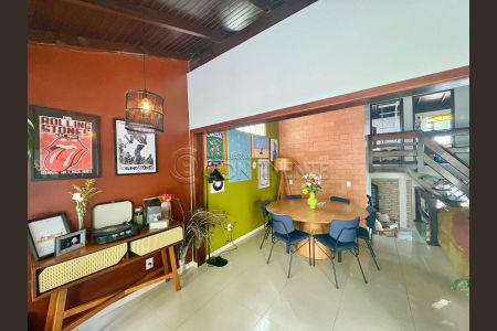 8_photo/952737b0d7.4f01e810a805cb87-ATLAS-24fba5fd-7326-4e60-9193-55de6b6f5cab.jpg de casa à venda com 5 quartos, 161m² em Abraão, Florianópolis