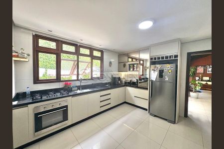 10_photo/952737b0d7.4f01e810a805cb87-ATLAS-97517c2f-c829-424c-b07d-4e8827a8e75c.jpg de casa à venda com 5 quartos, 161m² em Abraão, Florianópolis