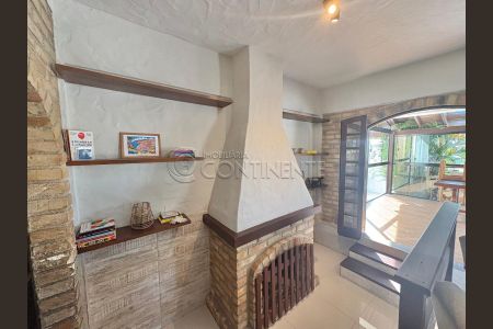 47_photo/952737b0d7.4f01e810a805cb87-ATLAS-ac01b2df-ee12-49d2-bb77-df3d47b25711.jpg de casa à venda com 5 quartos, 161m² em Abraão, Florianópolis