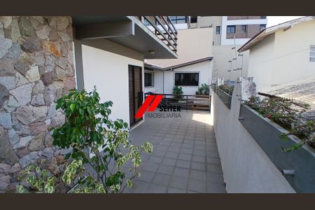 4_photo/952737b18d.f9fd596f8c1c84e9-ATLAS-b9f19bc8-8e85-4219-95de-73d235e90b60.jpg de casa para alugar com 4 quartos, 400m² em Itaguaçu, Florianópolis