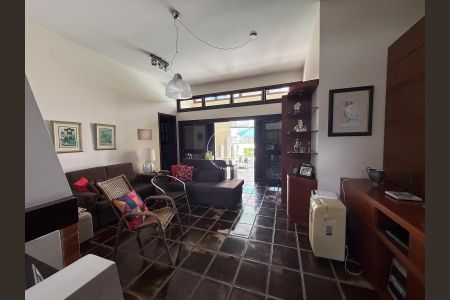 6_photo/952737b1a3.28f6ec5d72603be5-ATLAS-ee128ab2-0175-44ef-a1b9-041560ef8c3c.jpg de casa à venda com 3 quartos, 250m² em Itaguaçu, Florianópolis
