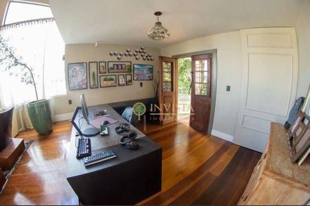 7_photo/952737b1d1.732b7fd8aaa5f07d-ATLAS-cd0919c7-4375-422c-9aec-b99cbb18461e.jpg de casa à venda com 4 quartos, 374m² em Itaguaçu, Florianópolis