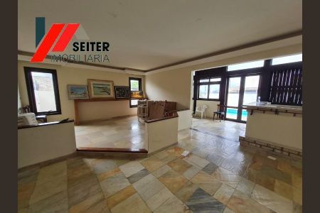 12_photo/952737b1e3.7a37549eceeba21f-ATLAS-5e9fd886-98da-4d6f-9be2-4d9bef6c8e7a.jpg de casa para alugar com 5 quartos, 360m² em Itaguaçu, Florianópolis