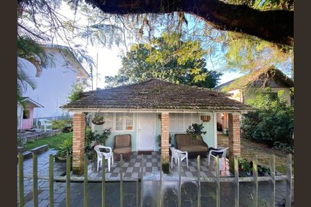 6_photo/952737b30b.2a17df7df6ae08cb-ATLAS-40c0f7af-6dc7-46d4-b732-2da94abb989d.jpg de casa à venda com 3 quartos, 327m² em Bom Abrigo, Florianópolis