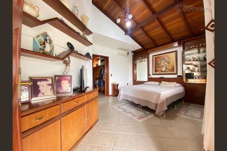 34_photo/952737b3b5.7249761259ddfa30-ATLAS-969d19be-e8df-4bba-a4f5-ee9e490418ad.jpg de casa à venda com 4 quartos, 254m² em Itaguaçu, Florianópolis