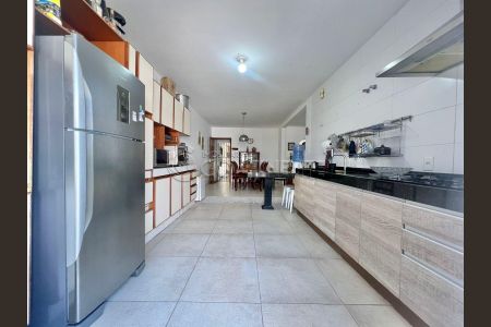 30_photo/952737b3e7.ead0744c2329e0c8-ATLAS-ead3696b-d3f6-4bb1-bf40-8b3d17e82ee0.jpg de casa à venda com 3 quartos, 218m² em Bom Abrigo, Florianópolis