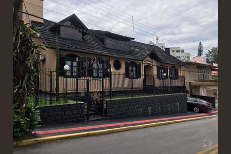 1_photo/952737b3f7.6c623372c172fc17-ATLAS-bee92938-a19e-4ea1-bea3-048246f73f9a.jpg de casa à venda com 4 quartos, 194m² em Bom Abrigo, Florianópolis