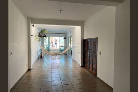 6_photo/952737b407.fe96b63aec789ef1-ATLAS-2404d5be-e39d-4146-88b4-fd921ddbd21f.jpg de casa à venda com 4 quartos, 241m² em Bom Abrigo, Florianópolis