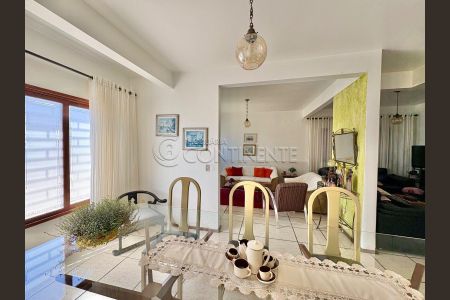 9_photo/952737b5f1.08798e92c4495a9b-ATLAS-a7e03e1e-0104-4afa-9637-3e8fd1456a3c.jpg de casa à venda com 5 quartos, 118m² em Abraão, Florianópolis