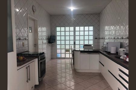 6_photo/952737b5ff.4f01e810a805cb87-ATLAS-5eaf2af9-7e71-4677-9237-2b0f75d9877f.jpg de casa à venda com 4 quartos, 150m² em Abraão, Florianópolis