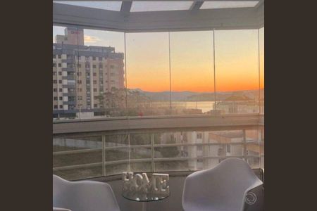 9_photo/952737b67f.e93d05352e8490d7-ATLAS-2e86e871-57f3-413a-95e4-4217aa016ce1.jpg de apartamento à venda com 2 quartos, 82m² em Abraão, Florianópolis