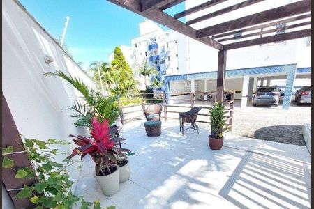 11_photo/952737b67f.e93d05352e8490d7-ATLAS-fe6fe6f8-d9f8-410a-855c-c5c7a882d7ba.jpg de apartamento à venda com 2 quartos, 82m² em Abraão, Florianópolis