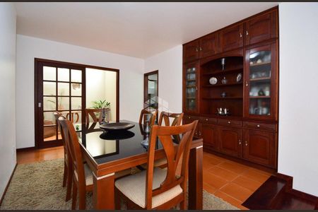 2_photo/952737b6e3.c54d8ccd00eda198-ATLAS-8e067f31-b9ea-4753-8e9e-94f696d696b5.jpg de casa à venda com 3 quartos, 330m² em Itaguaçu, Florianópolis