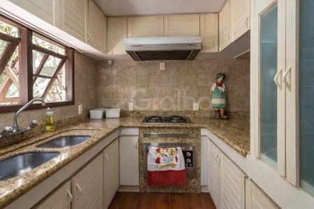 14_photo/952737b72f.04f4efb4ec0e2ec3-ATLAS-020a727d-b361-4bab-a219-d6249e4e75ff.jpg de casa à venda com 4 quartos, 280m² em Abraão, Florianópolis