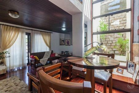 8_photo/952737b72f.04f4efb4ec0e2ec3-ATLAS-97edbc8a-0c5a-482a-833f-9ea9fc7915bf.jpg de casa à venda com 4 quartos, 280m² em Abraão, Florianópolis