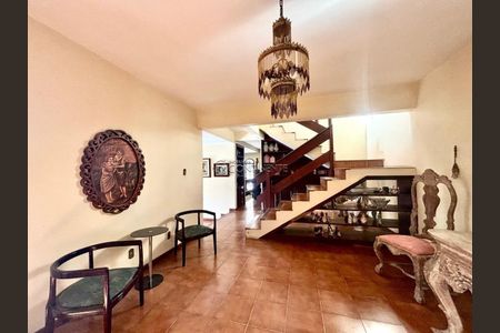 1_photo/952737b735.e3da74daae84817a-ATLAS-009b19df-4220-412e-ae2b-304bba0e078a.jpg de casa à venda com 5 quartos, 274m² em Abraão, Florianópolis