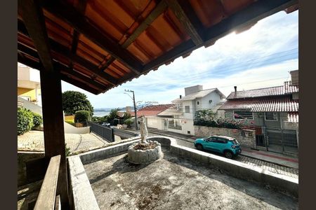 11_photo/952737b735.e3da74daae84817a-ATLAS-2d9bbf12-a4ee-485b-a33c-0a0fca57b0c0.jpg de casa à venda com 5 quartos, 274m² em Abraão, Florianópolis