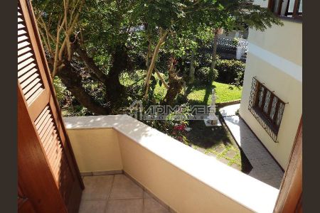 19_photo/952737b7f5.cadf0cb480790de5-ATLAS-b716ced5-44f5-4907-9716-3d6bfa08a2c8.jpg de casa à venda com 3 quartos, 250m² em Coqueiros, Florianópolis