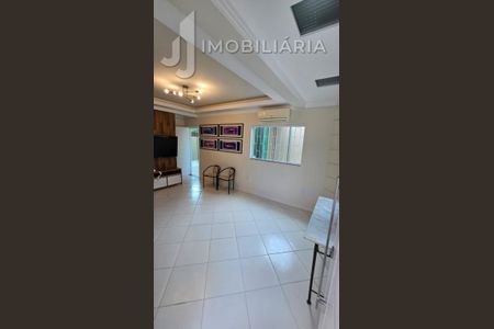 5_photo/952737b871.8e927f3430f5a69c-ATLAS-20a8f5ab-bf2f-4012-a10d-48014ce8c9cb.jpg de apartamento à venda com 3 quartos, 180m² em Coqueiros, Florianópolis