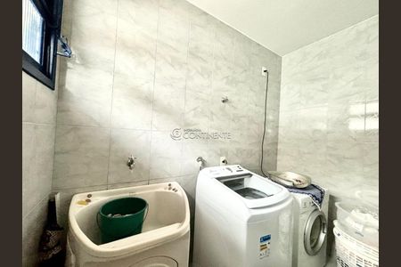 5_photo/952737b8c7.fefd7c3d96566746-ATLAS-1d3f57ad-9a08-4cf0-a1ca-4b0eef27b772.jpg de casa à venda com 3 quartos, 220m² em Coqueiros, Florianópolis