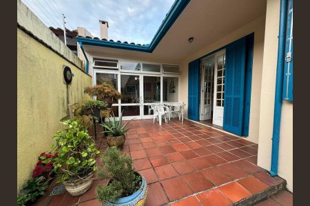 6_photo/952737bac1.06d0e82101a84137-ATLAS-22848b4d-91fa-4aa7-a8a2-9ca8e3e4ed7e.jpg de casa à venda com 4 quartos, 300m² em Coqueiros, Florianópolis