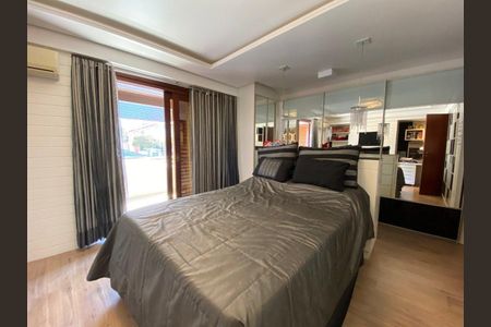 3_photo/952737bac5.1bb529b01f5e602e-ATLAS-10ddabde-7fa6-405f-be99-31f48c84bc42.jpg de casa à venda com 6 quartos, 900m² em Coqueiros, Florianópolis