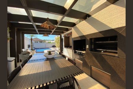 6_photo/952737bac5.1bb529b01f5e602e-ATLAS-2b09e96b-af96-482e-8f91-17c03b4c8b1c.jpg de casa à venda com 6 quartos, 900m² em Coqueiros, Florianópolis