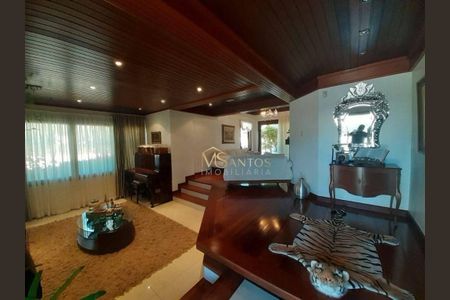 8_photo/952737bac7.1bb529b01f5e602e-ATLAS-5a7a802f-706f-482f-8c7e-20fd68cfbd35.jpg de casa à venda com 7 quartos, 900m² em Coqueiros, Florianópolis