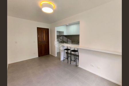 5_photo/952737bb6f.ebda3b1a15e22c23-ATLAS-8ac1e8a8-2b2c-449a-962a-0f3b58343760.jpg de apartamento para alugar com 2 quartos, 45m² em Coqueiros, Florianópolis