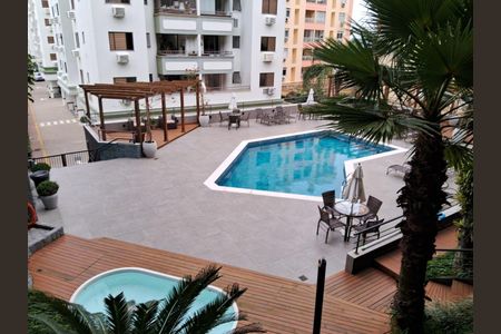 17_photo/952737bc9d.77a547282a94d764-ATLAS-cd7c0201-cd7e-450e-8c85-55339c47e9bd.jpg de apartamento à venda com 3 quartos, 125m² em Coqueiros, Florianópolis