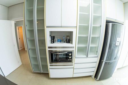 8_photo/952737bcd1.ef17e0503d46c5b8-ATLAS-aebb8917-2543-4d29-84ce-dd5f5f95f27b.jpg de apartamento à venda com 3 quartos, 268m² em Coqueiros, Florianópolis