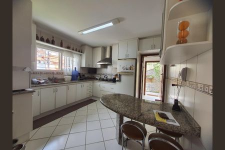 7_photo/952737bcf9.8b238b2f56f58e8d-ATLAS-3265a6c2-770c-4d8b-b003-bbc69dd64b00.jpg de casa à venda com 3 quartos, 249m² em Coqueiros, Florianópolis