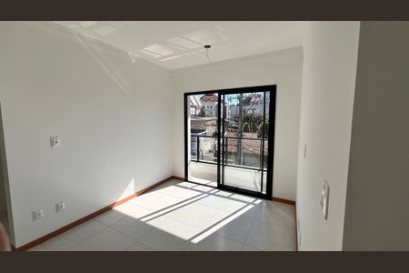 2_photo/952737bd11.82ca3ab3ae9b2fdb-ATLAS-6236f125-b8a0-47b3-92ee-7fc0b9ce1781.jpg de apartamento à venda com 2 quartos, 65m² em Coqueiros, Florianópolis
