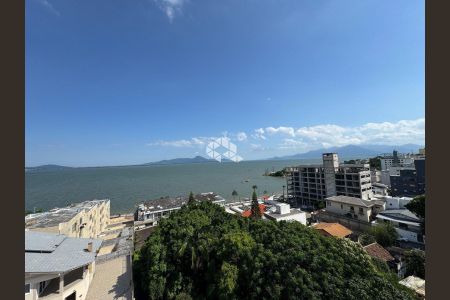 3_photo/952737bd11.8ca146e4695ff152-ATLAS-0a52fb5d-7371-4fa5-a493-e46f9616f3b2.jpg de apartamento à venda com 1 quarto, 39m² em Coqueiros, Florianópolis