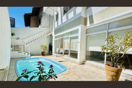 32_photo/952737bd21.ae3d86bef28e162d-ATLAS-97945b24-b111-4b5a-ae2a-21f90ca691b9.jpg de casa à venda com 3 quartos, 330m² em Coqueiros, Florianópolis