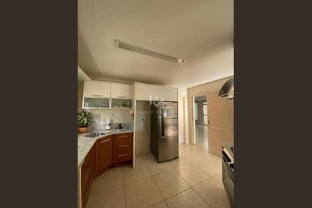 9_photo/952737bdb9.561dcad3d0cedf12-ATLAS-d915ee45-4259-4928-9781-d96576e6816f.jpg de casa à venda com 5 quartos, 313m² em Capoeiras, Florianópolis
