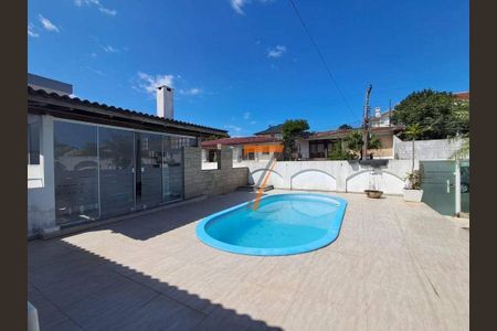 25_photo/952737be31.5cacb5cd1a05b02e-ATLAS-8f725aa3-cbdb-42e0-a79d-b006d5a7e7cb.jpg de casa para alugar com 4 quartos, 170m² em Coqueiros, Florianópolis