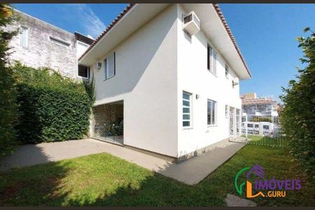 4_photo/952737be7f.527d2e055a247cfd-ATLAS-4424a11b-10cf-4e0b-8be3-4c47f15221c1.jpg de casa para alugar com 3 quartos, 174m² em Coqueiros, Florianópolis